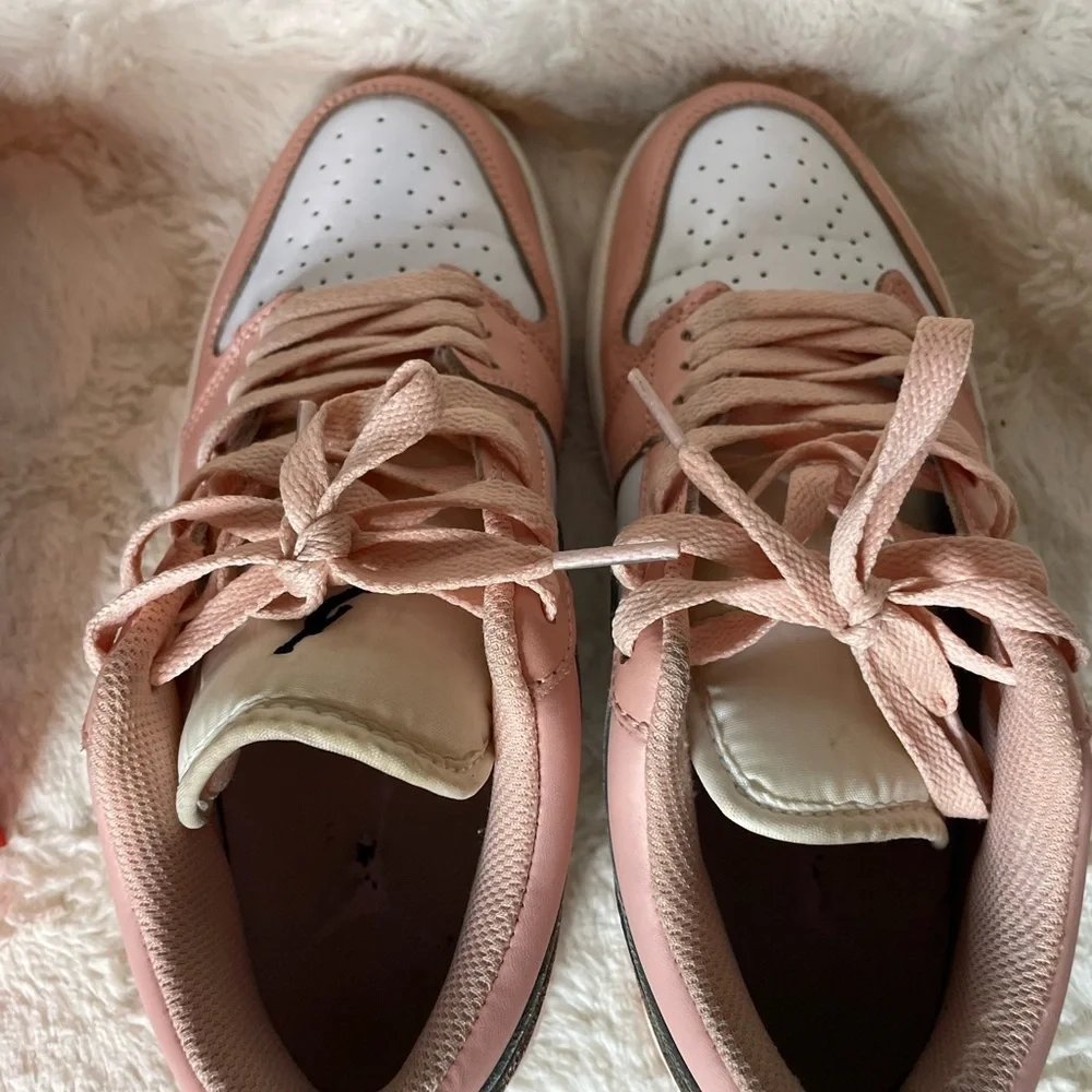 Size 7- Nike Air Jordan 1 Low GS ‘Light Arctic Pink’
